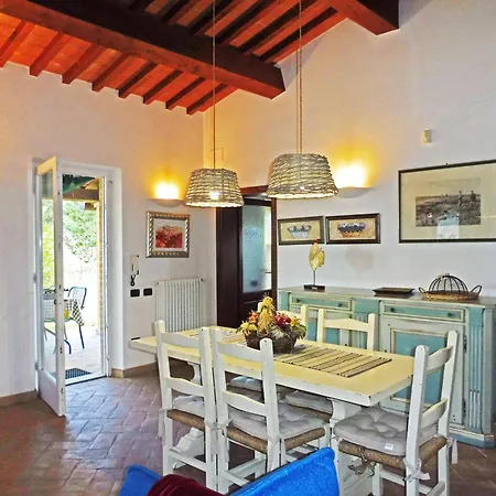 Chalet Privato Con Uso Piscina Chalé