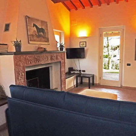 Chalé Chalet Privato Con Uso Piscina Chianni