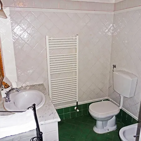 Chalet Privato Con Uso Piscina Chalé